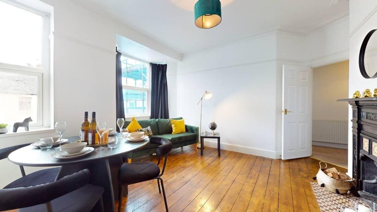 Apartment Large 2-bed In Cardiff