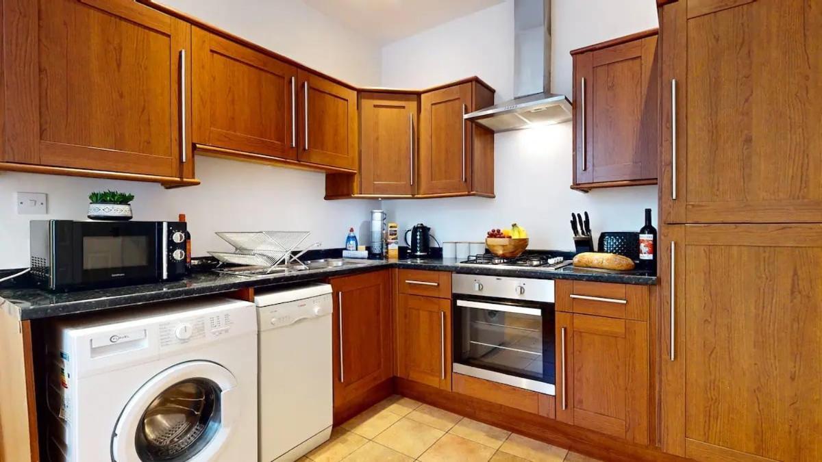 Large 2-bed In *